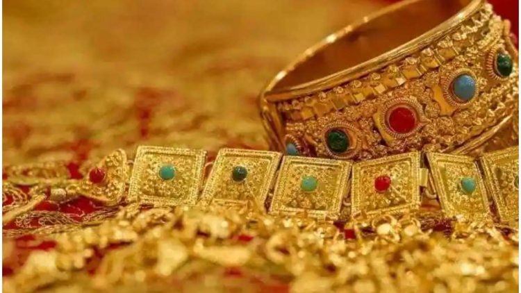 gold ornaments 16 3 2023