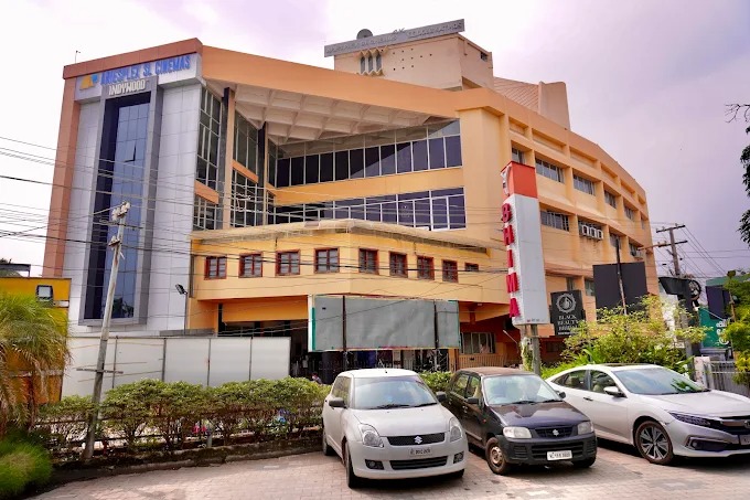 Ariesplex Sl Cinemas Thampanoor