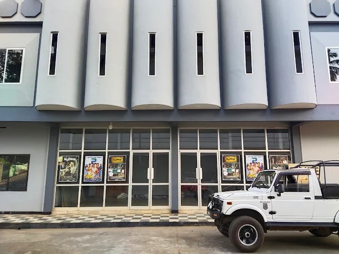 Blue Moon Theater Pulpally