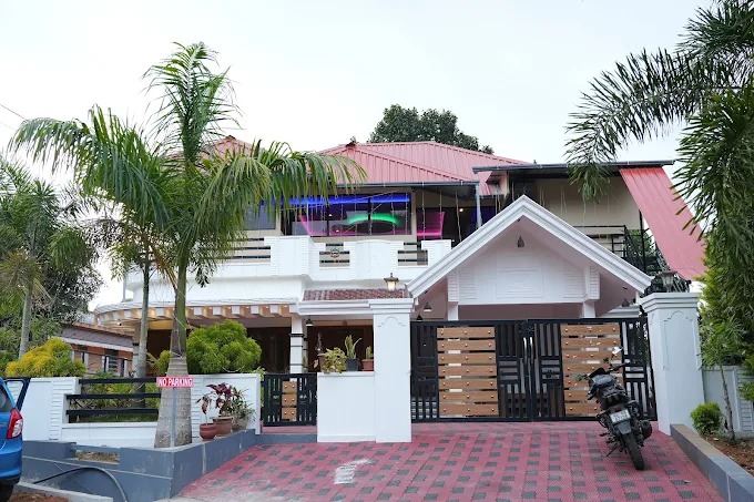 Hillside Creek Hotel Thokkupara
