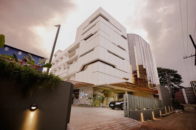 Hilux Courtyard Hotel Parakkunnam