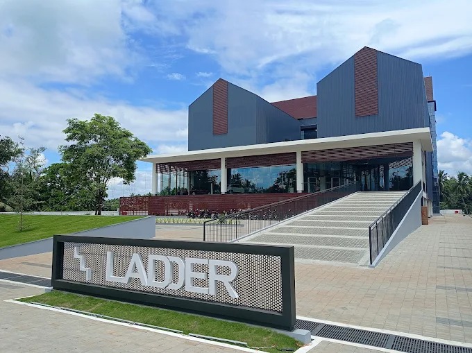 Ladder Cinemas Lakkidi