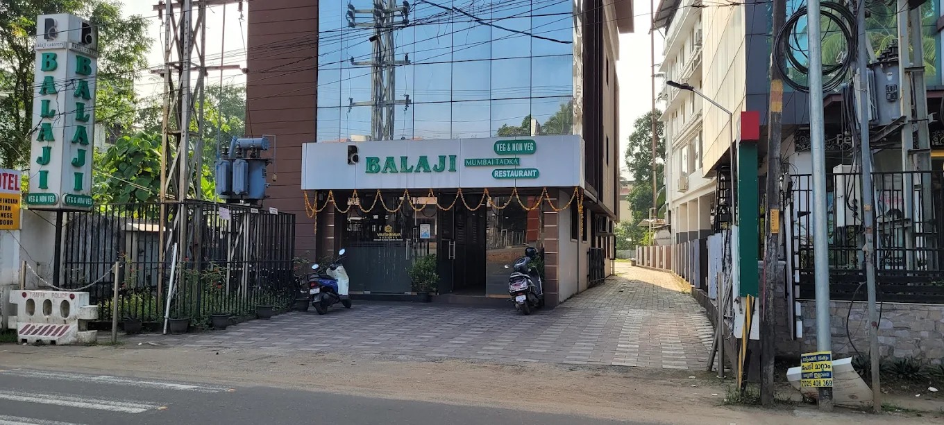 Balaji Mumbai Tadka Restaurant Guruvayur
