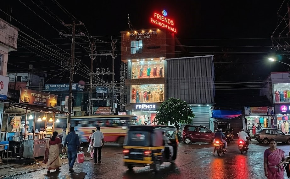 Friends Fashion Mall Kuttikkattoor