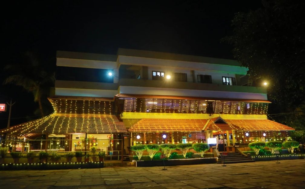 Ruchi Village Restaurant Kunnamkulam