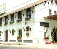 Chef Pillai Restaurant Vellayil
