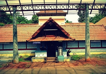 Dakshina Mookambika Temple Panachikkadu