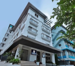 K Grandeur Hotels Ernakulam