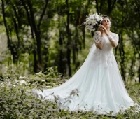 Olive Weddinds Peravoor