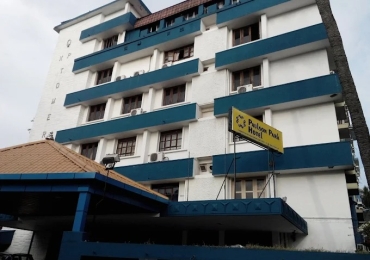 Paulson Park Hotel Ernakulam