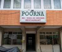 Poorna Family Restaurant Palayam