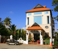 Regant Lake Palace Hotel