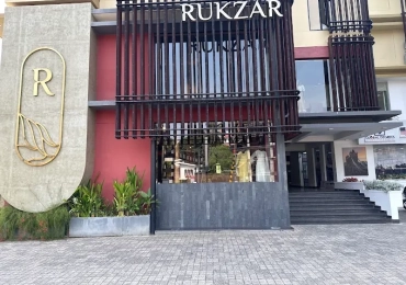 Rukzar Premium Designer Boutique