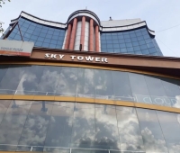 Sky Tower Shopping Mall Tazhekkod