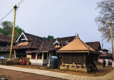 Sree Thirumandhamkunnu Bhagavathi Temple Angadippuram