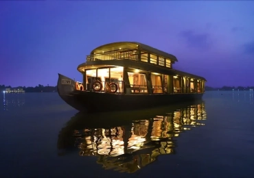 Waves and Dales Alleppey Houseboats