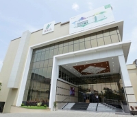 Y Mall Triprayar